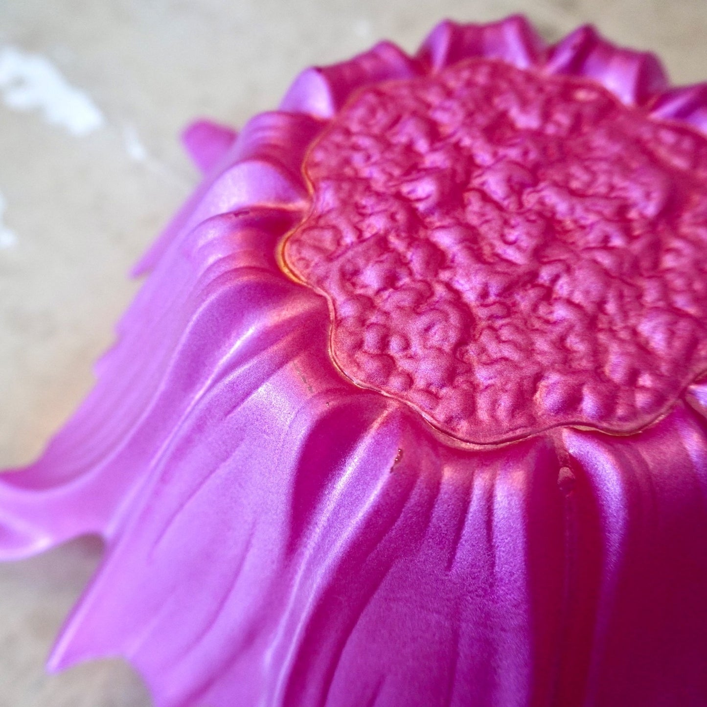VTG Pink Art Glass Flower Bowl Murano Style Centerpiece Large Irridescent
