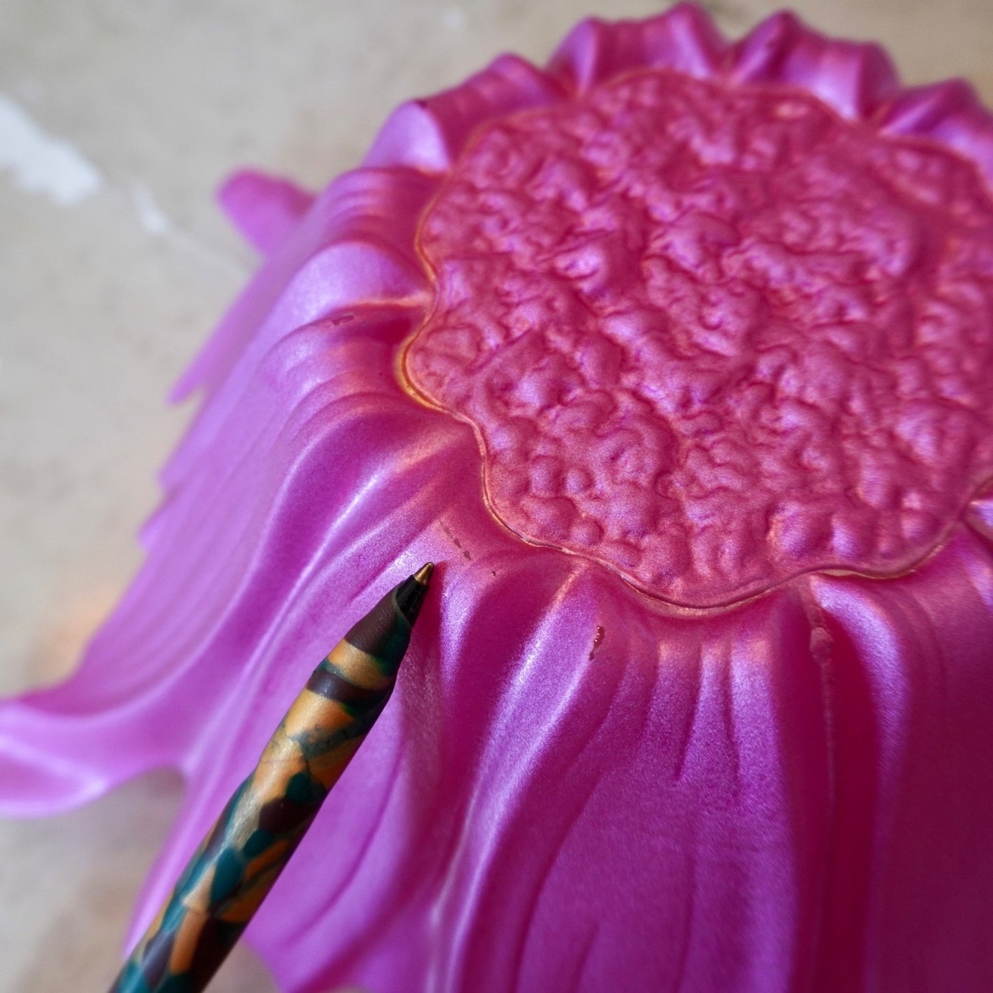 VTG Pink Art Glass Flower Bowl Murano Style Centerpiece Large Irridescent